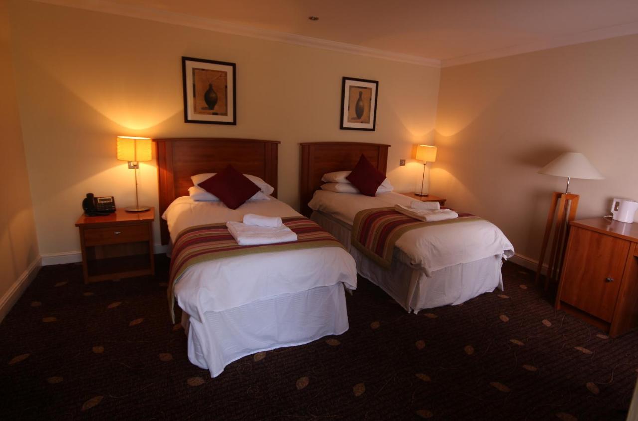 Plas Derwen Hotel Abergavenny Kültér fotó