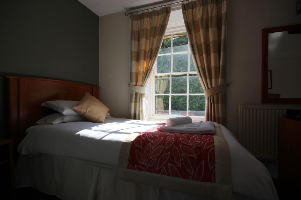 Plas Derwen Hotel Abergavenny Kültér fotó