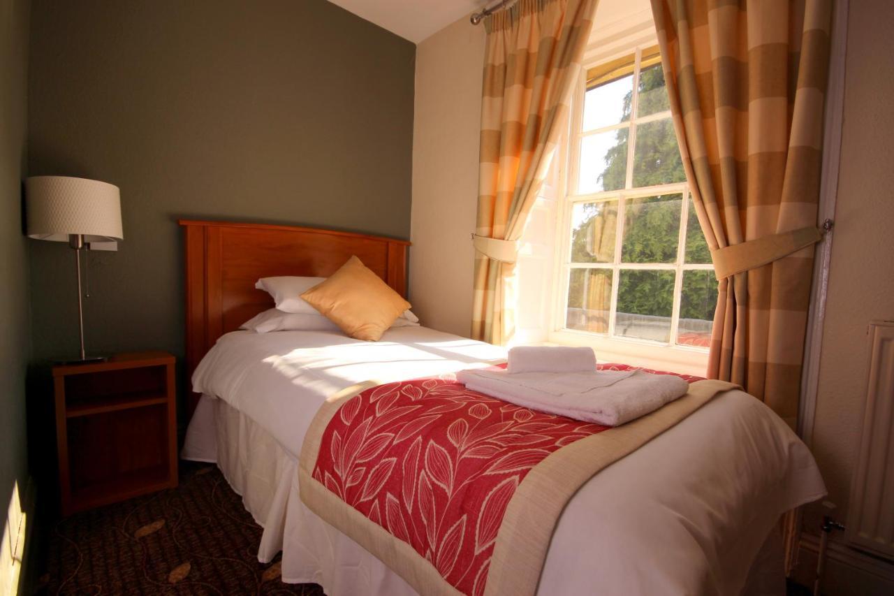 Plas Derwen Hotel Abergavenny Kültér fotó