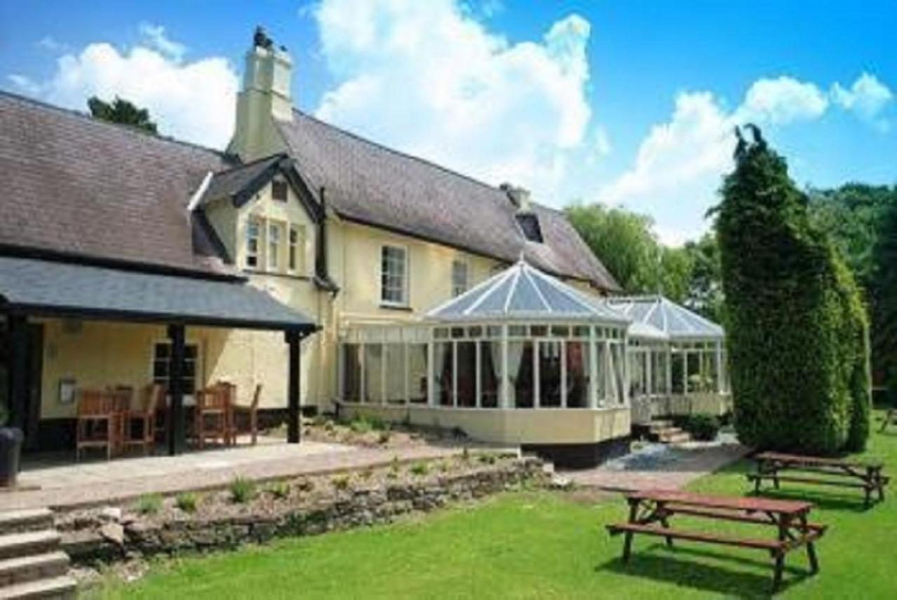 Plas Derwen Hotel Abergavenny Kültér fotó
